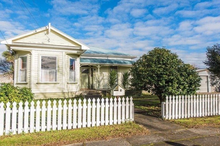 Photo of property in 14 Young Street, Whanganui East, Whanganui, 4500