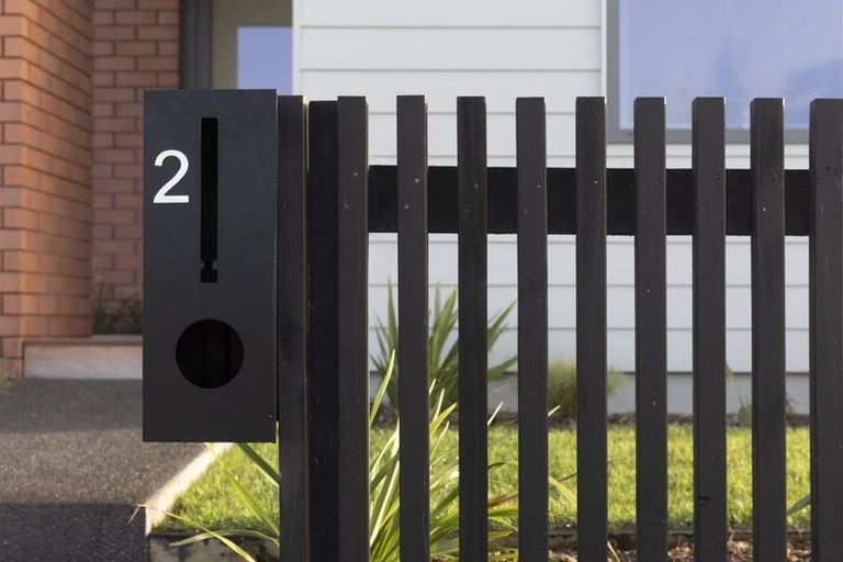 Photo of property in 2/17 Rawhiti Avenue, New Brighton, Christchurch, 8083