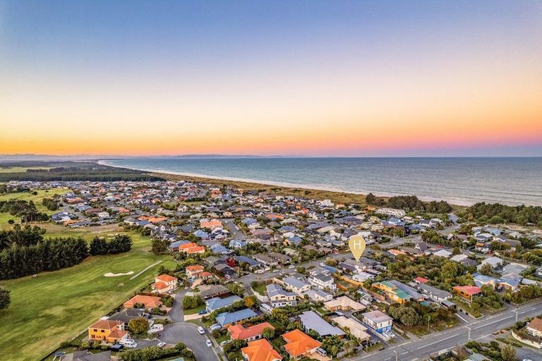 Photo of property in 26 Larnach Street, Waimairi Beach, Christchurch, 8083
