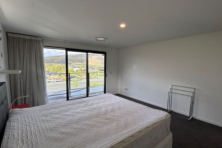 Photo of property in 6 Mataraki Place, Wanaka, 9305