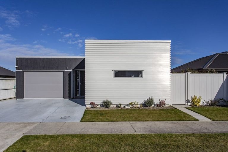 Photo of property in 7 Rahme Crescent, Kaiapoi, 7630