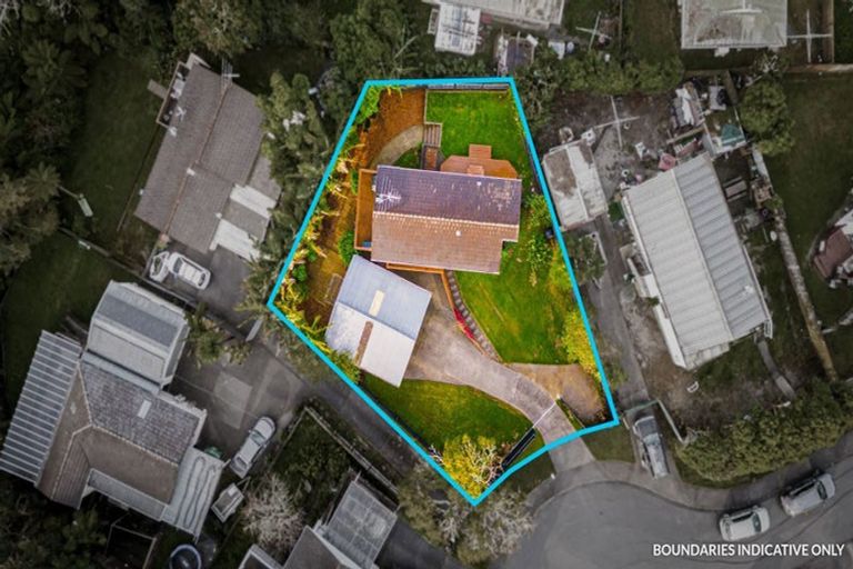 Photo of property in 5 Lowell Place, Massey, Auckland, 0614