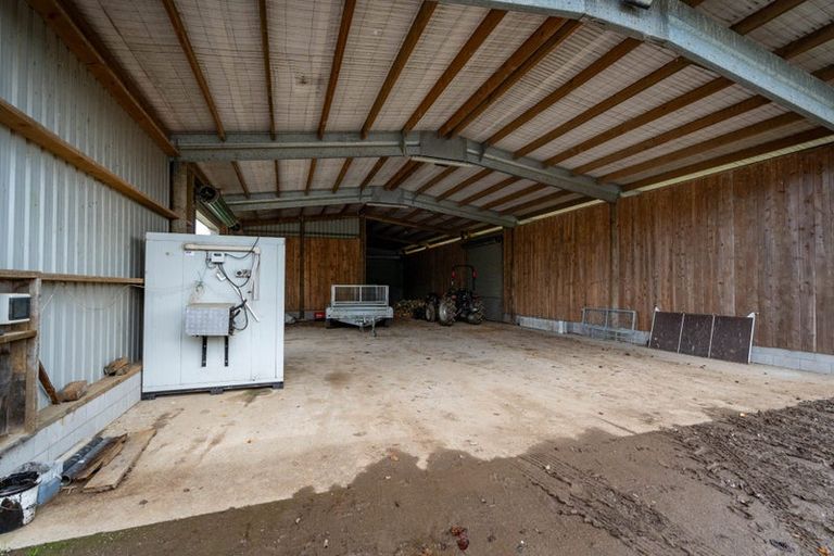 Photo of property in 800 Tuhikaramea Road, Ngahinapouri, Hamilton, 3290