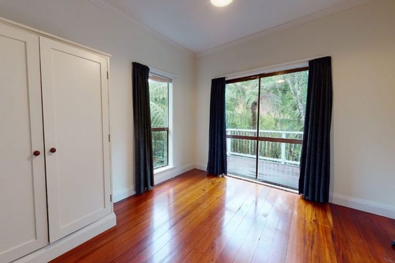 Photo of property in 75 Chamberlain Road, Karori, Wellington, 6012