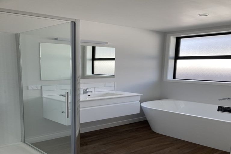 Photo of property in 6 Taylor Street, Cambridge, 3434