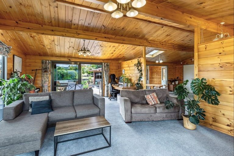 Photo of property in 110 Acacia Bay Road, Nukuhau, Taupo, 3330