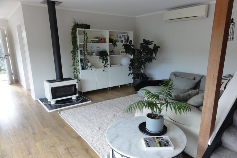 Photo of property in 2 Otonga Way, Churton Park, Wellington, 6037