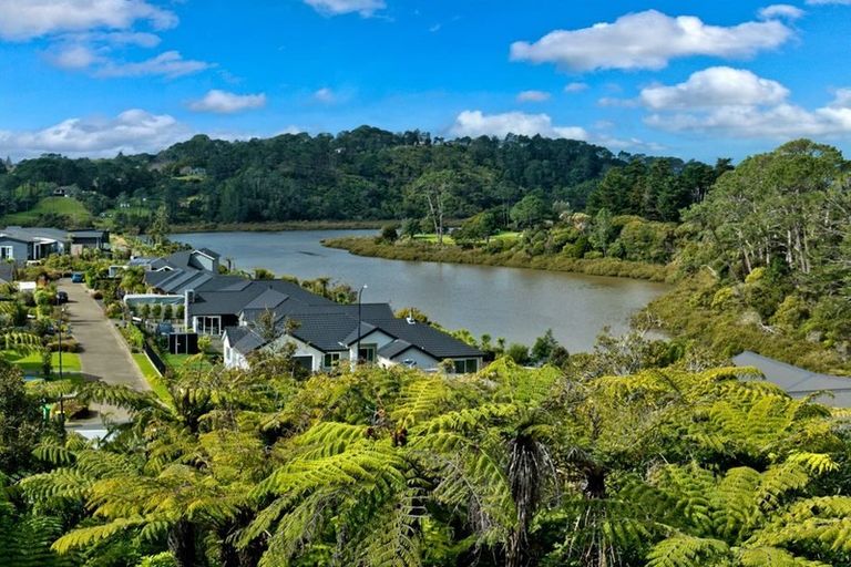 Photo of property in 82 Pohutukawa Parade, Riverhead, 0820
