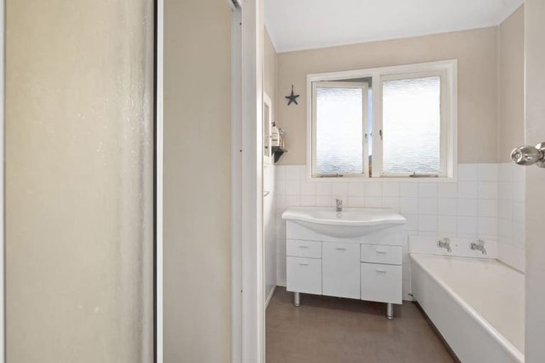 Photo of property in 84 Pandora Avenue, Sunnybrook, Rotorua, 3015