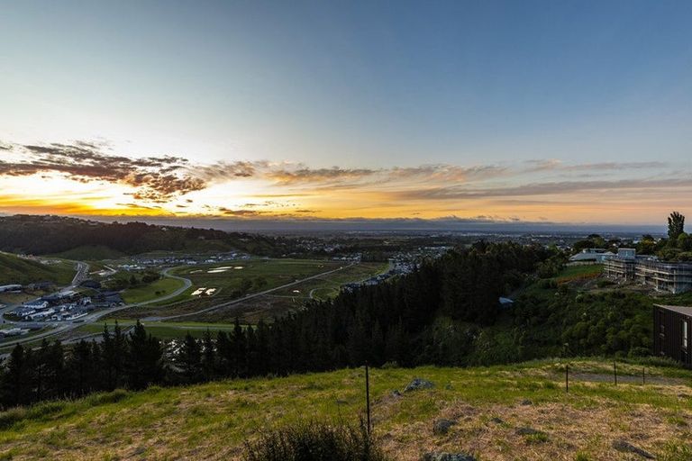 Photo of property in 7 Halcyon Way, Cashmere, Christchurch, 8022