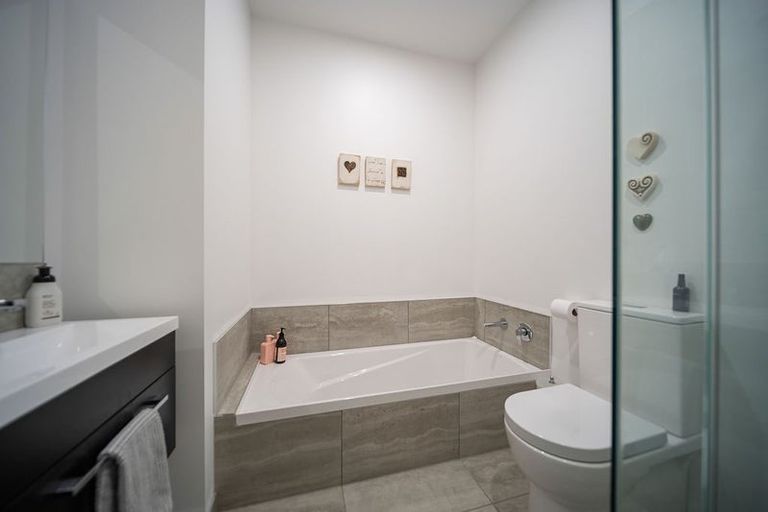 Photo of property in 5/78 Orangi Kaupapa Road, Northland, Wellington, 6012