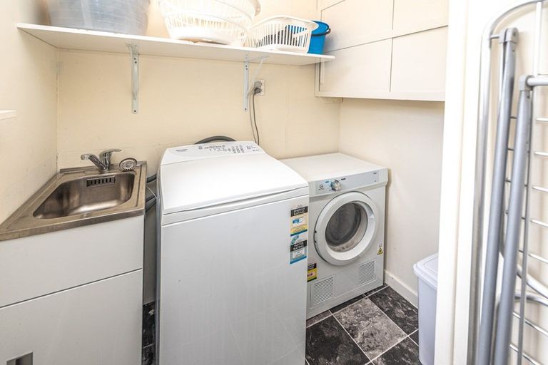 Photo of property in 17 Skerman Street, Marton, 4710