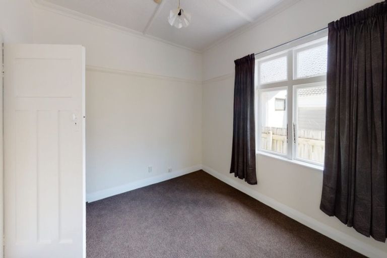 Photo of property in 26 Weka Street, Miramar, Wellington, 6022