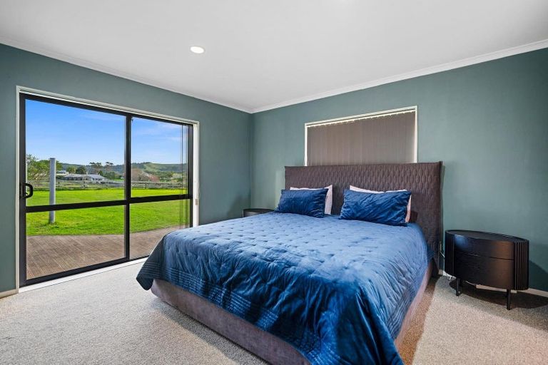 Photo of property in 118 Cottle Road, Taupaki, Henderson, 0782