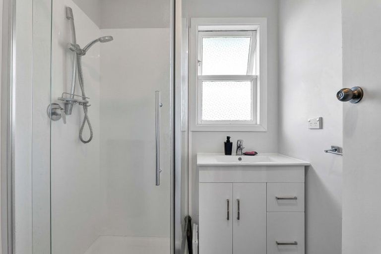 Photo of property in 3a Regan Street, Stratford, 4332