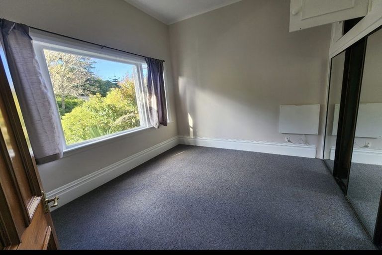 Photo of property in 19 Governor Road, Northland, Wellington, 6012