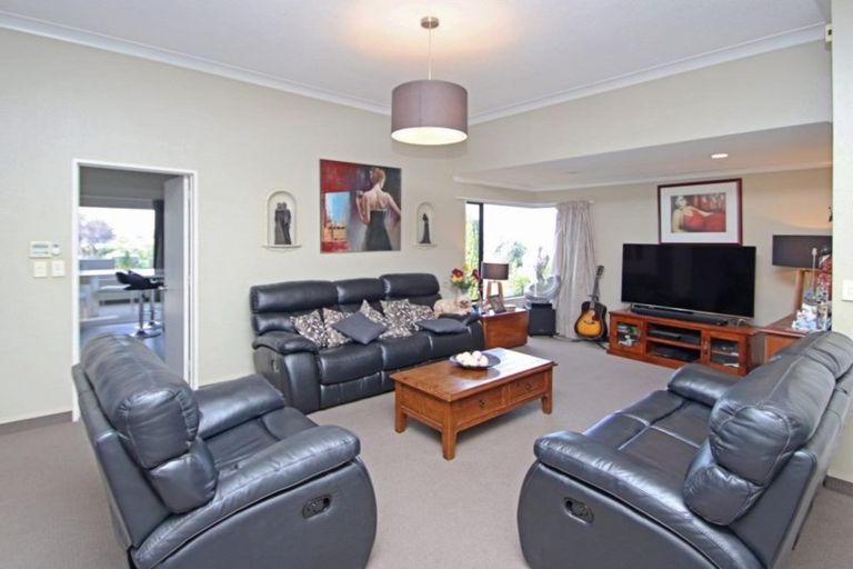 Photo of property in 26 Cumberland Rise, Taradale, Napier, 4112
