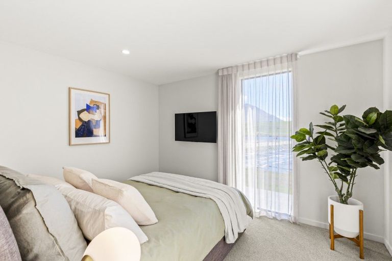 Photo of property in 9 Mcgibbon Lane, Jacks Point, 9371