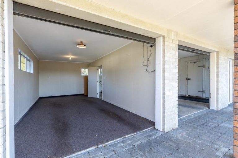 Photo of property in 208 Adelaide Road, Dannevirke, 4930