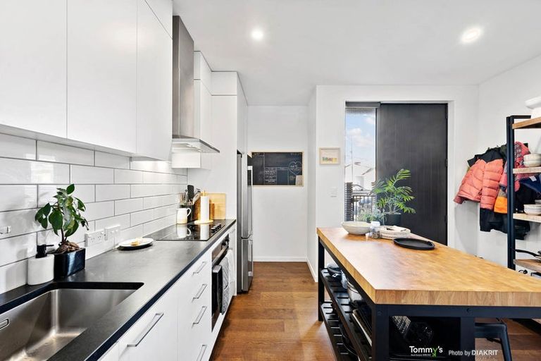 Photo of property in 20u3 Trent Street, Island Bay, Wellington, 6023