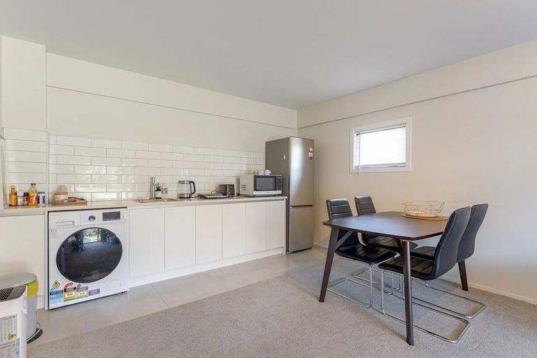 Photo of property in 4 Harford Place, Pakuranga Heights, Auckland, 2010
