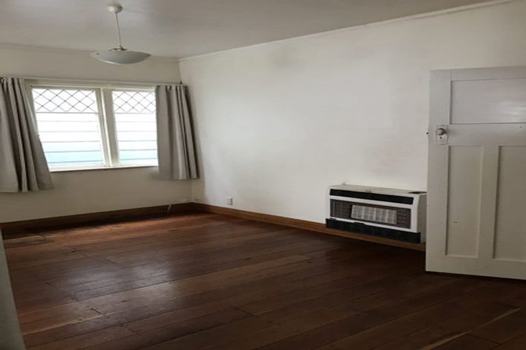 Photo of property in 192 Tasman Street, Mount Cook, Wellington, 6021