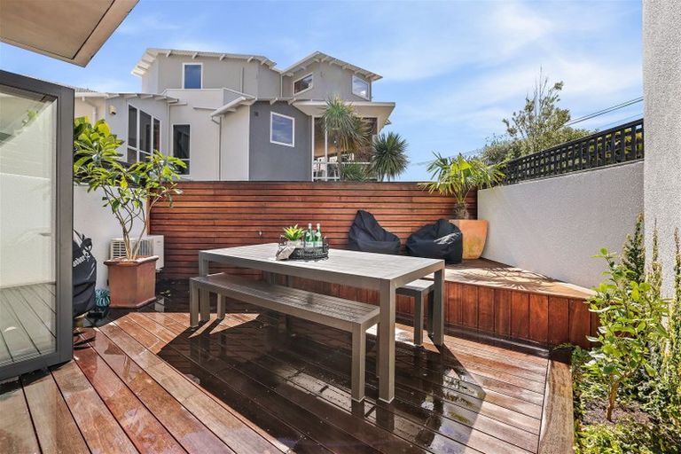Photo of property in 2/138 Esplanade, Sumner, Christchurch, 8081