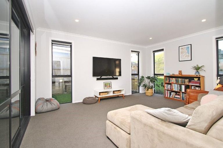Photo of property in 11 Moira Close, Welcome Bay, Tauranga, 3175