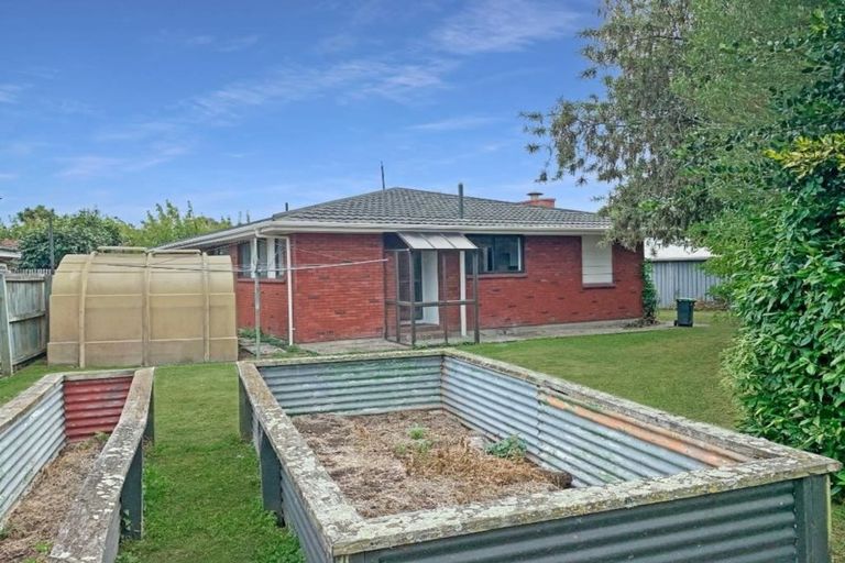 Photo of property in 17 Ostend Place, Avonhead, Christchurch, 8042