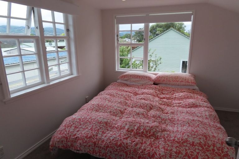 Photo of property in 43 Saint Ronans Avenue, Waterloo, Lower Hutt, 5011