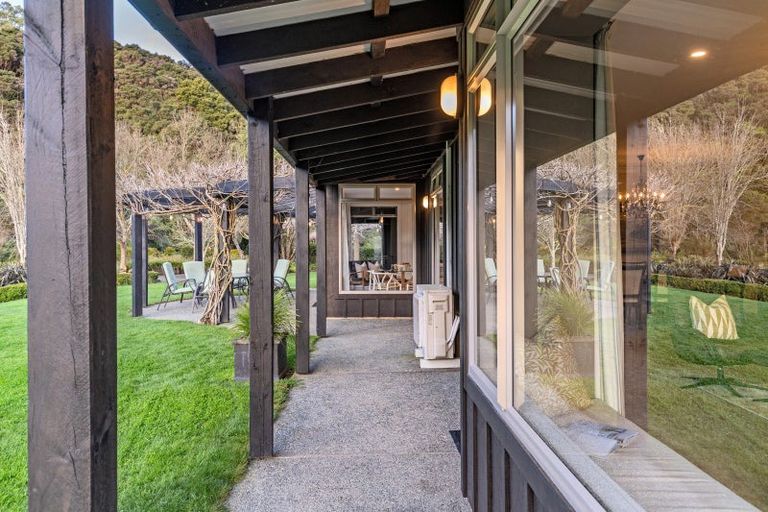 Photo of property in 274 Polson Hill Drive, Aokautere, Palmerston North, 4471