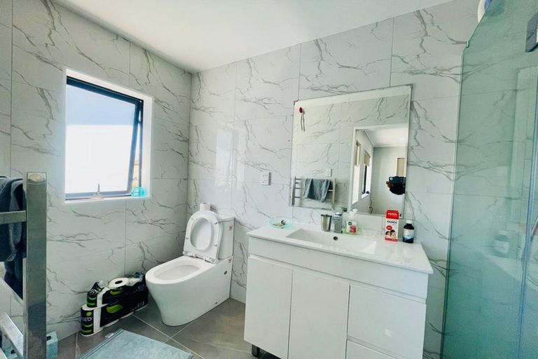 Photo of property in 52 Donegal Park Drive, Flat Bush, Auckland, 2019