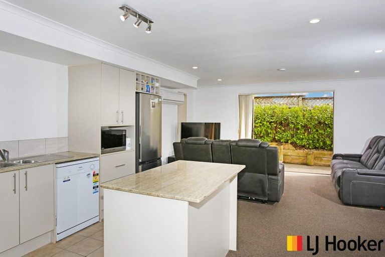 Photo of property in 12 Merlot Lane, Pukekohe, 2120