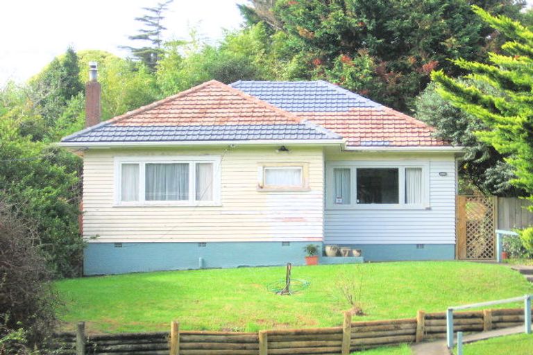 Photo of property in 2 Millbrook Road, Henderson, Auckland, 0612