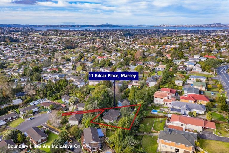 Photo of property in 11 Kilcar Place, Massey, Auckland, 0614