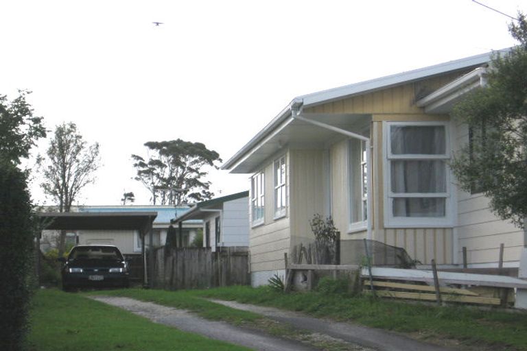 Photo of property in 8 Edwards Avenue, Henderson, Auckland, 0610