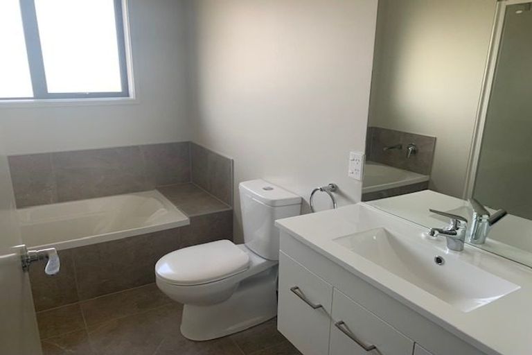 Photo of property in 92 Belgrove Drive, Waipukurau, 4200