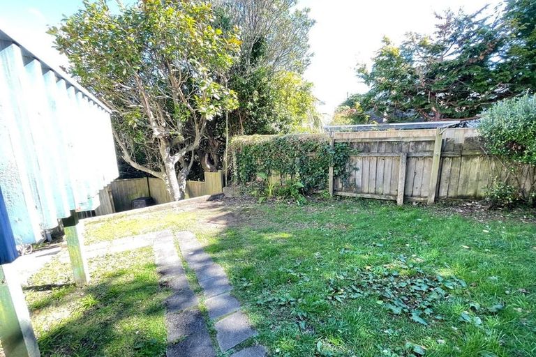 Photo of property in 61 Orangi Kaupapa Road, Northland, Wellington, 6012