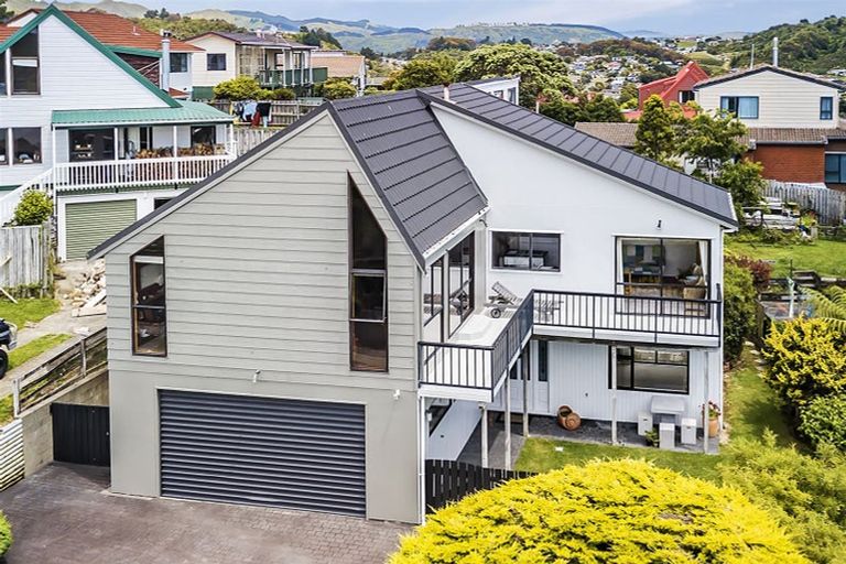 Photo of property in 22 Mercury Way, Whitby, Porirua, 5024