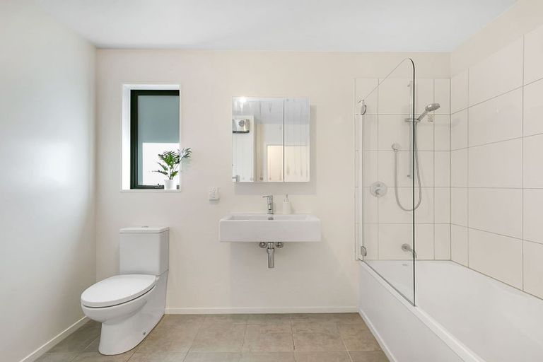 Photo of property in 37 Cedarwood Street, Woodridge, Wellington, 6037