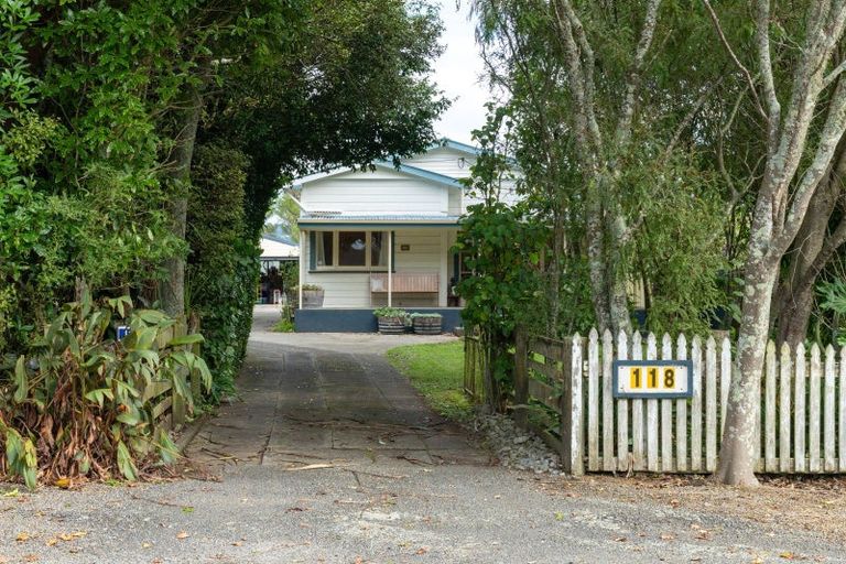 Photo of property in 126 Gladstone Road, Levin, 5571