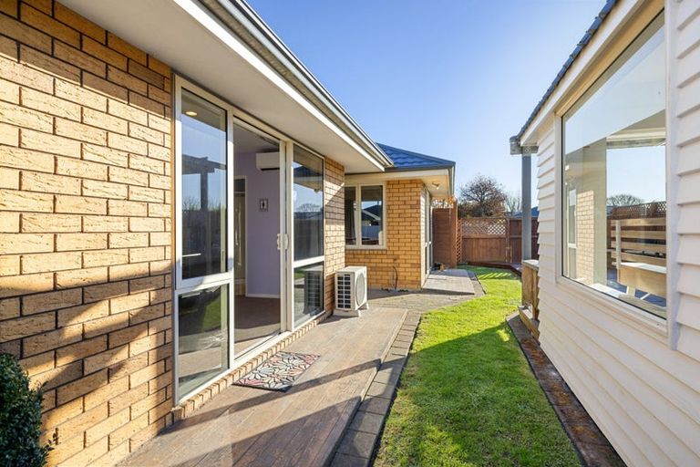 Photo of property in 21 Bernadette Street, Aidanfield, Christchurch, 8025