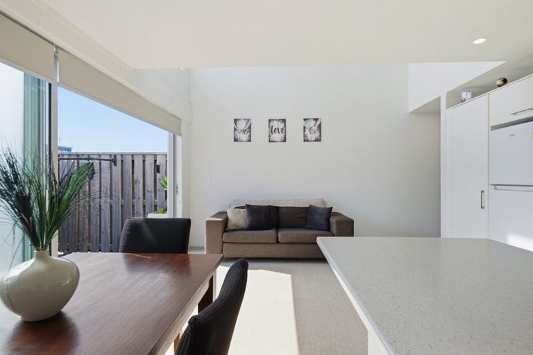 Photo of property in 30/31 Reynolds Place, Papamoa Beach, Papamoa, 3118