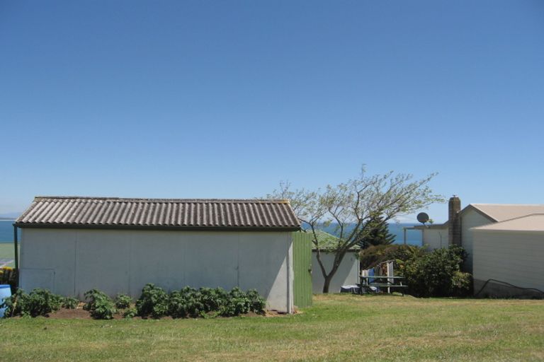 Photo of property in 8 Williams Crescent, Maketu, 3189