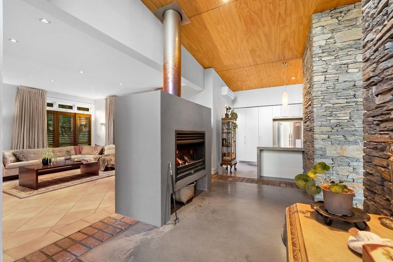 Photo of property in 59 Mountain View Road, Dalefield, Queenstown, 9371