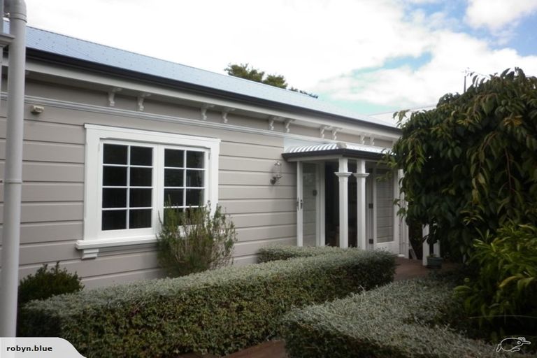Photo of property in 30 Mcmaster Street, Greytown, 5712