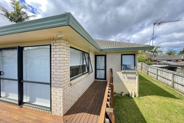 Photo of property in 12 John Brooke Crescent, East Tamaki Heights, Auckland, 2016