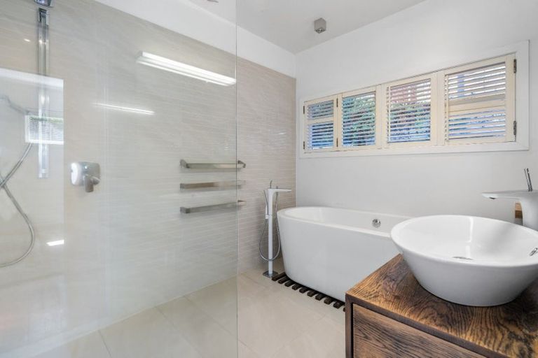 Photo of property in 16 Tainui Street, Frankton, Hamilton, 3204