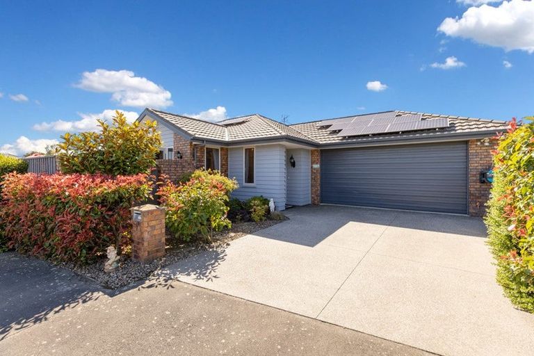 Photo of property in 7 Merrilees Place, Linwood, Christchurch, 8062
