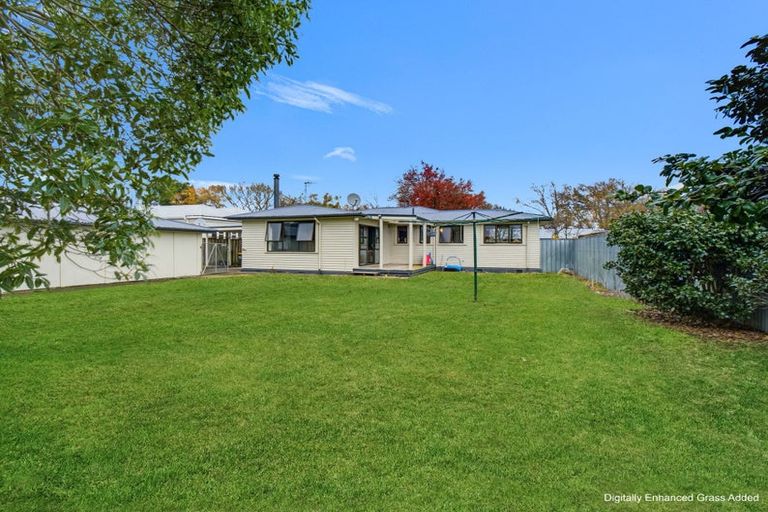 Photo of property in 17 Neptune Street, Dannevirke, 4930